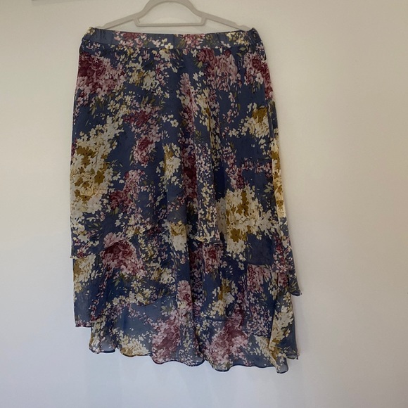 NA-KD Fashion Floral High Low Skirt - Picture 2 of 6